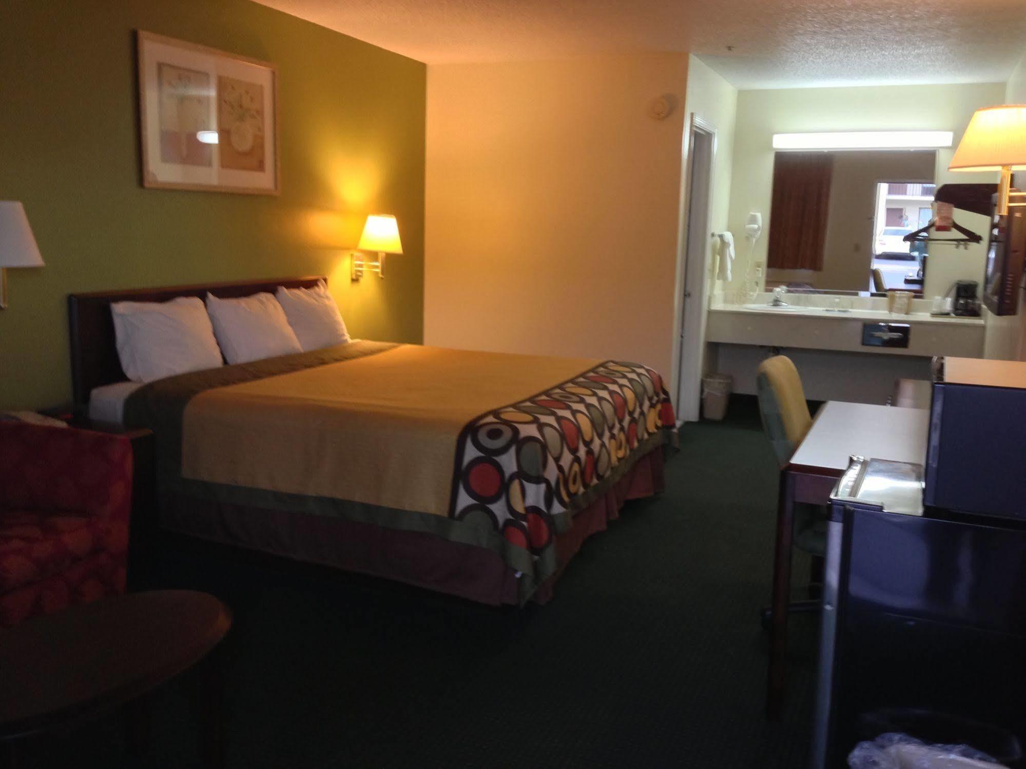 Super 8 By Wyndham Florence Buitenkant foto